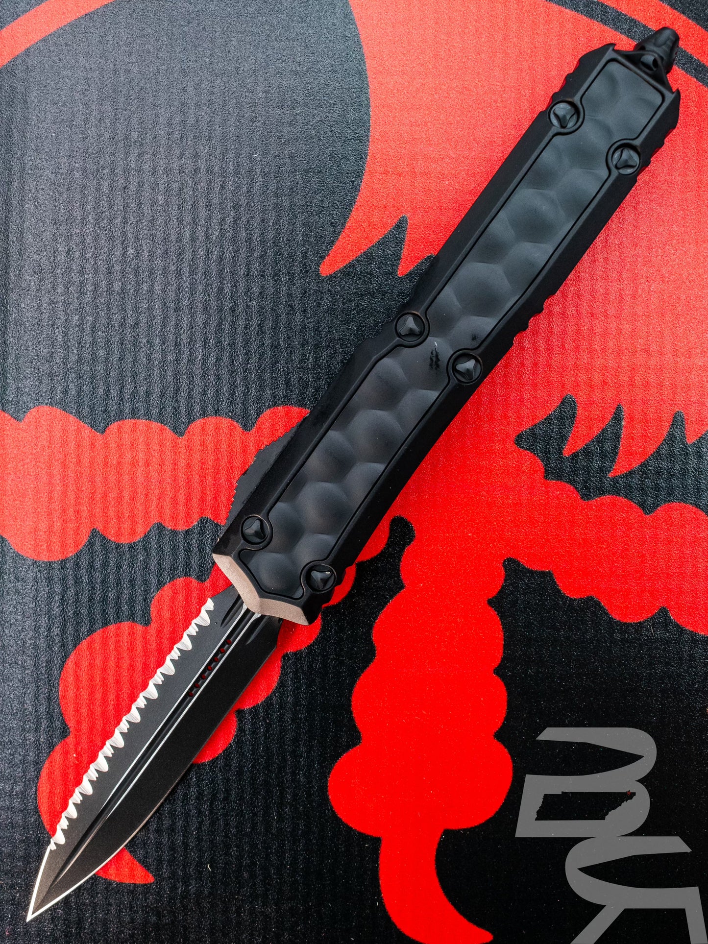 Microtech Makora D/E Tactical Black Handle Bubble Inlays Tactical Full Serrated Blade Nickel Boron Internals Signature Series
