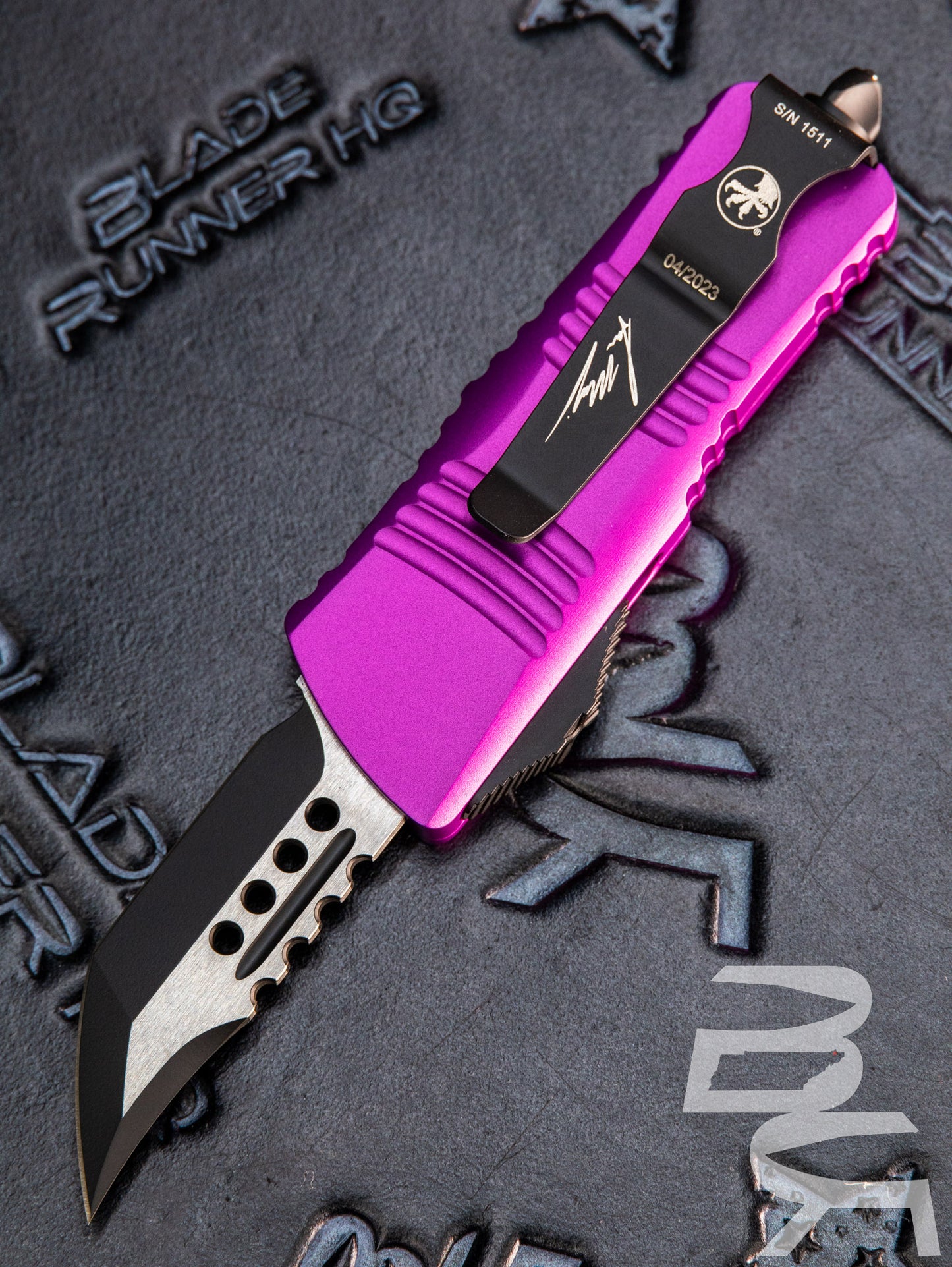 Microtech 819-1VIS Signature Series Troodon Mini OTF AUTO Knife 1.99" Black Hellhound Tanto Blade, Violet Aluminum Handles
