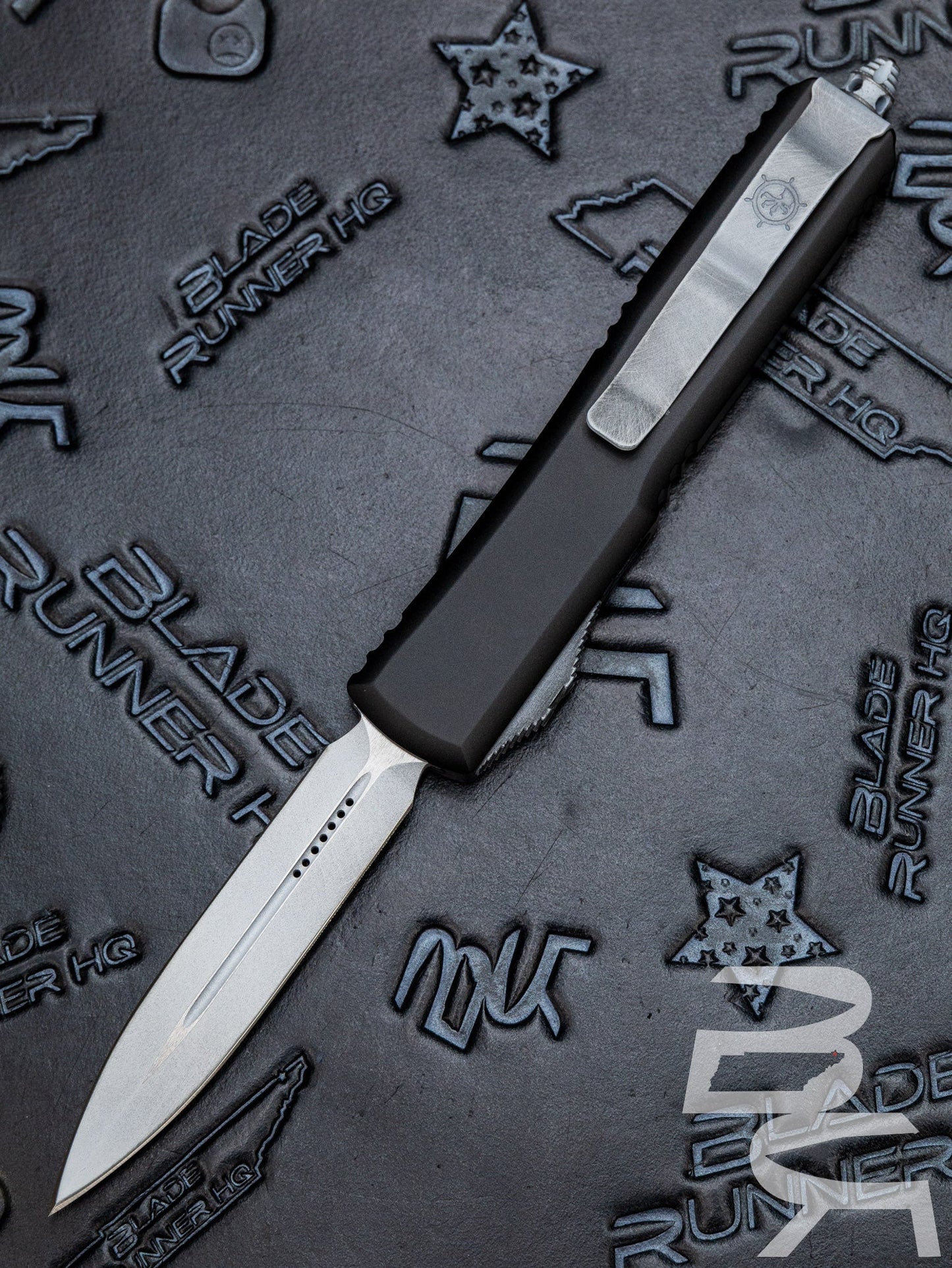 Microtech Ultratech Steamboat Willie Dirty White Double Edge 122-1SB *