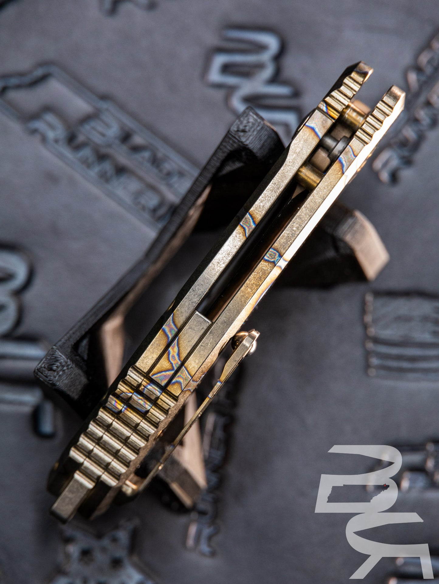 Pre Owned! Heretic Knives Medusa Tanto Battle Worn Bronze Elmax Flamed Titanium Automatic Knife H011-7A-FTI