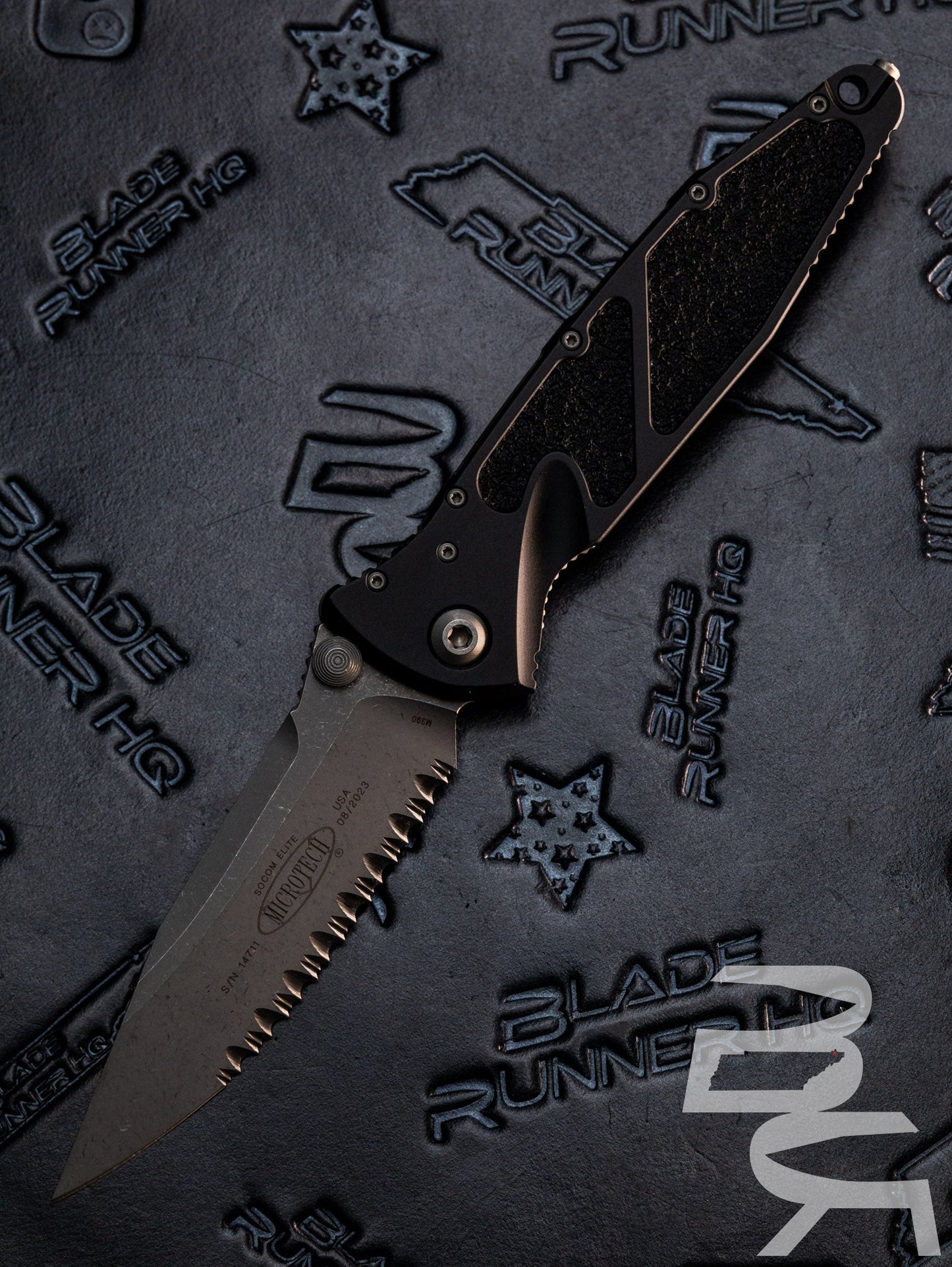 Microtech Socom Elite S/E Manual Knife Black (4" Apocalyptic) 160-12 AP Full Serrated *