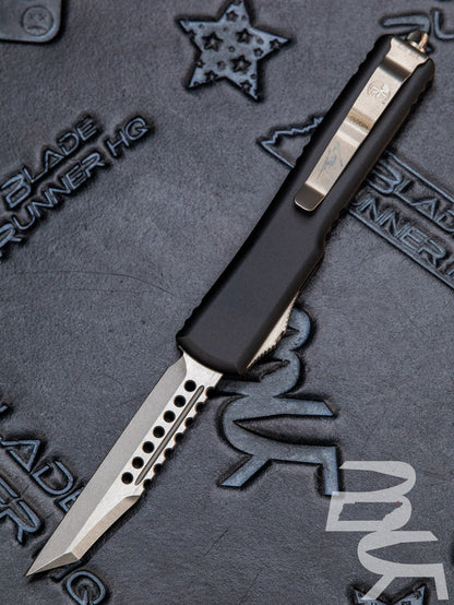 Microtech UTX-70 Warhound Black Aluminum Body w/ Stonewashed Plain Edge Blade (2.42") 419W-10S