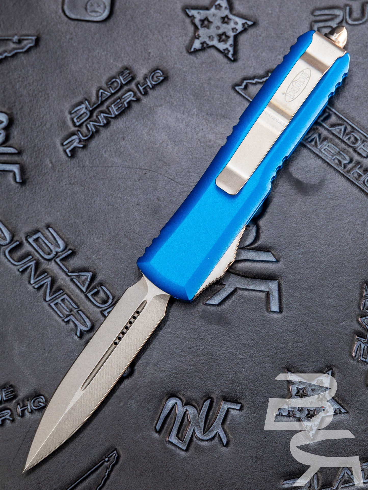 Microtech 232-10BL UTX-85 D/E - Blue Handle - Stonewash Blade