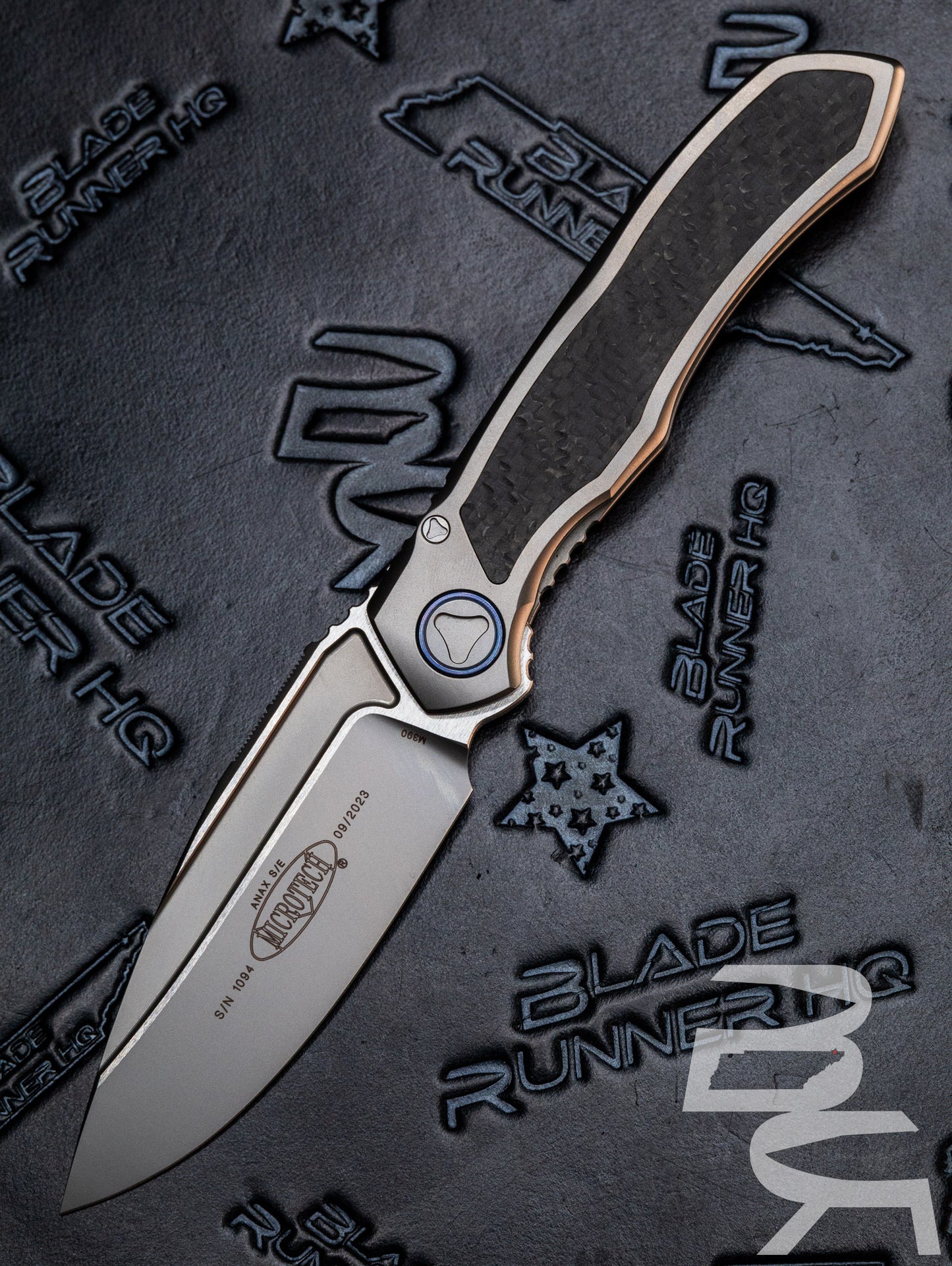 Microtech Anax Manual Folding Knife 3.7" M390 Blasted Drop Point Blade, Integral Titanium Handle with Carbon Fiber Inlay - 190C-7CFITI