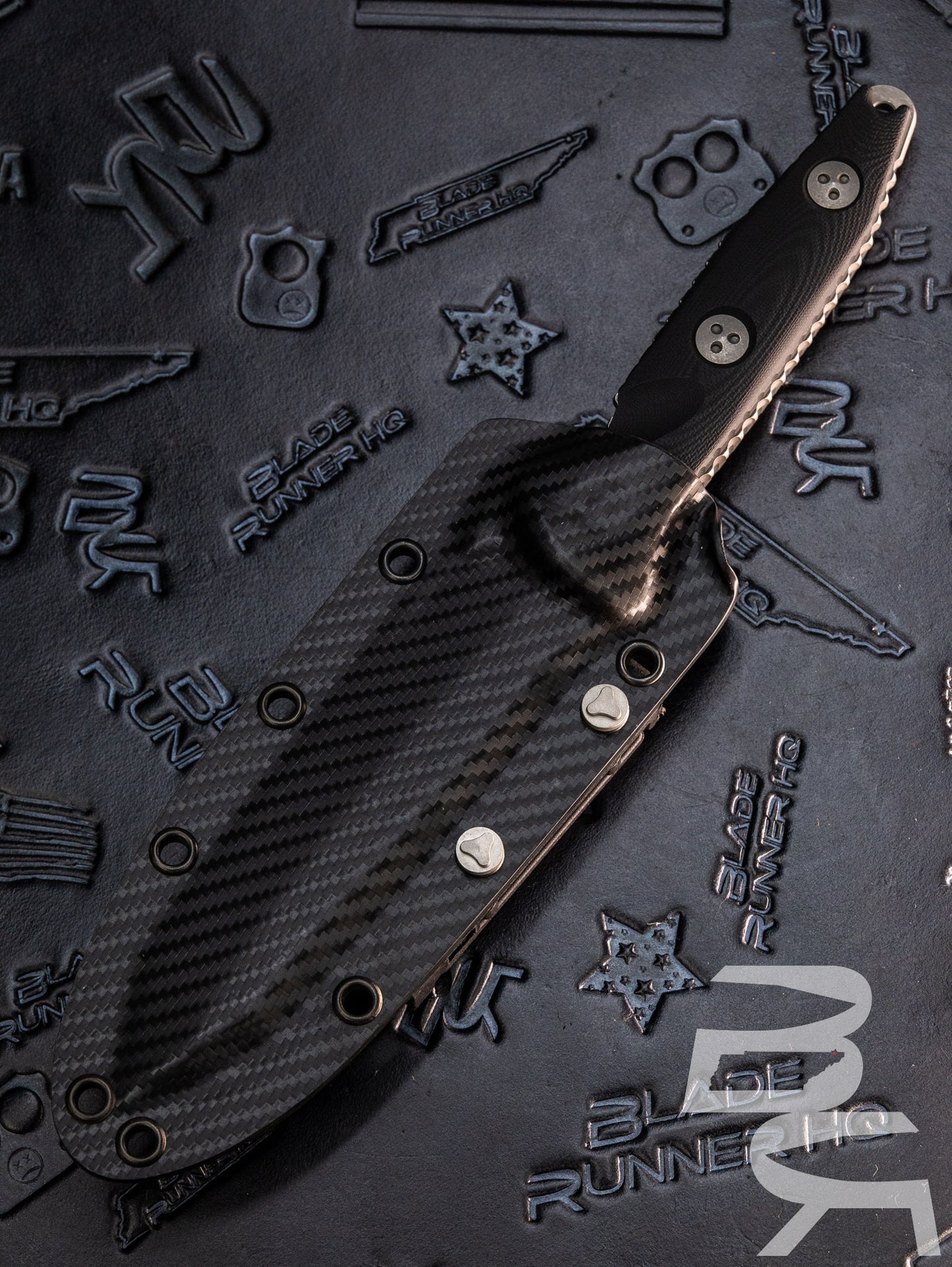 Microtech Socom Alpha Tanto Fixed Blade Knife Black handle, Apoc Full Serrated 114-12AP