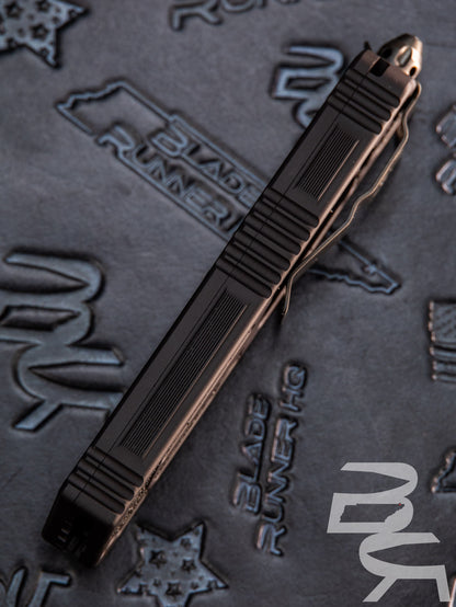 PRE OWNED - Microtech 280-3DLCTSH Signature Series Scarab II Shadow AUTO OTF Knife 3.95" Black Plain/Serrated Double Edge Dagger Blade, Black Aluminum Handles