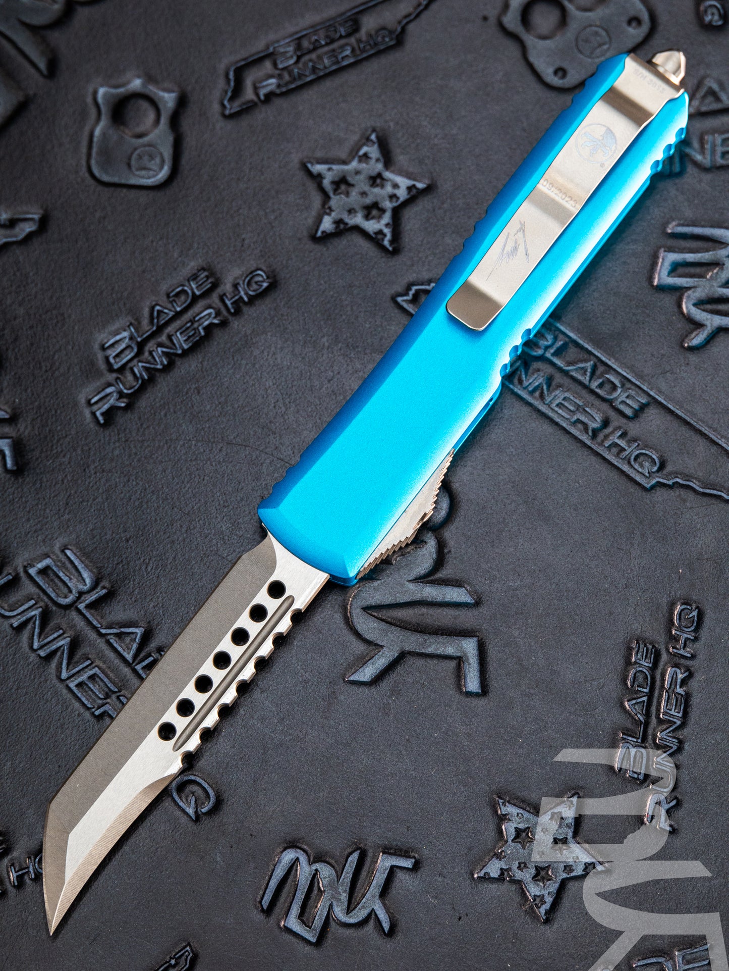Microtech Ultratech Hellhound Tanto OTF Auto Knife Blue (3.4" Stonewash)