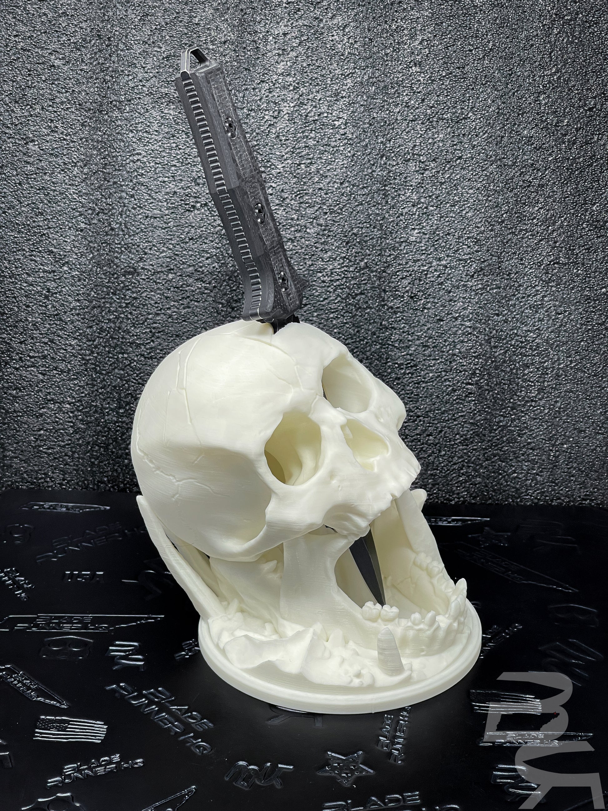 Skull Knife Holder - Shopenium