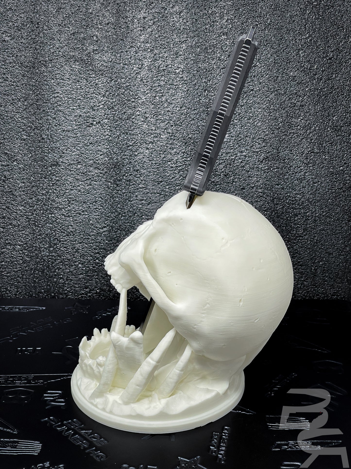 Skull Stand For Heretic Nephilim